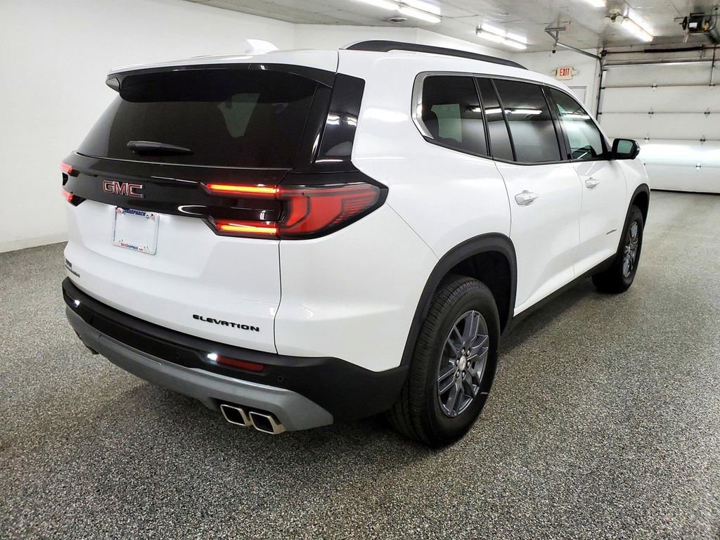Used 2025 GMC Acadia Elevation image 4