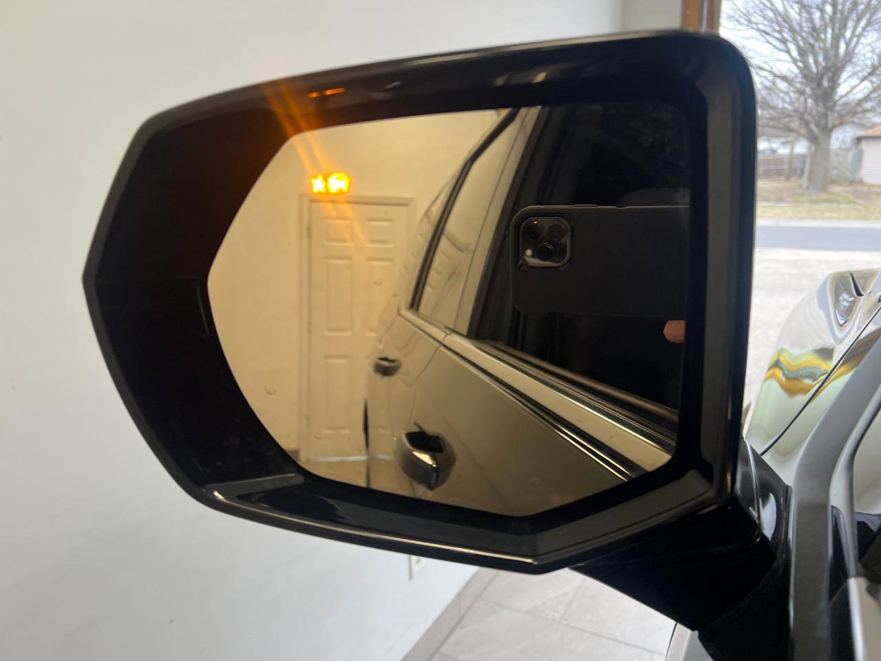 Used 2025 Chevrolet Suburban LT image 74