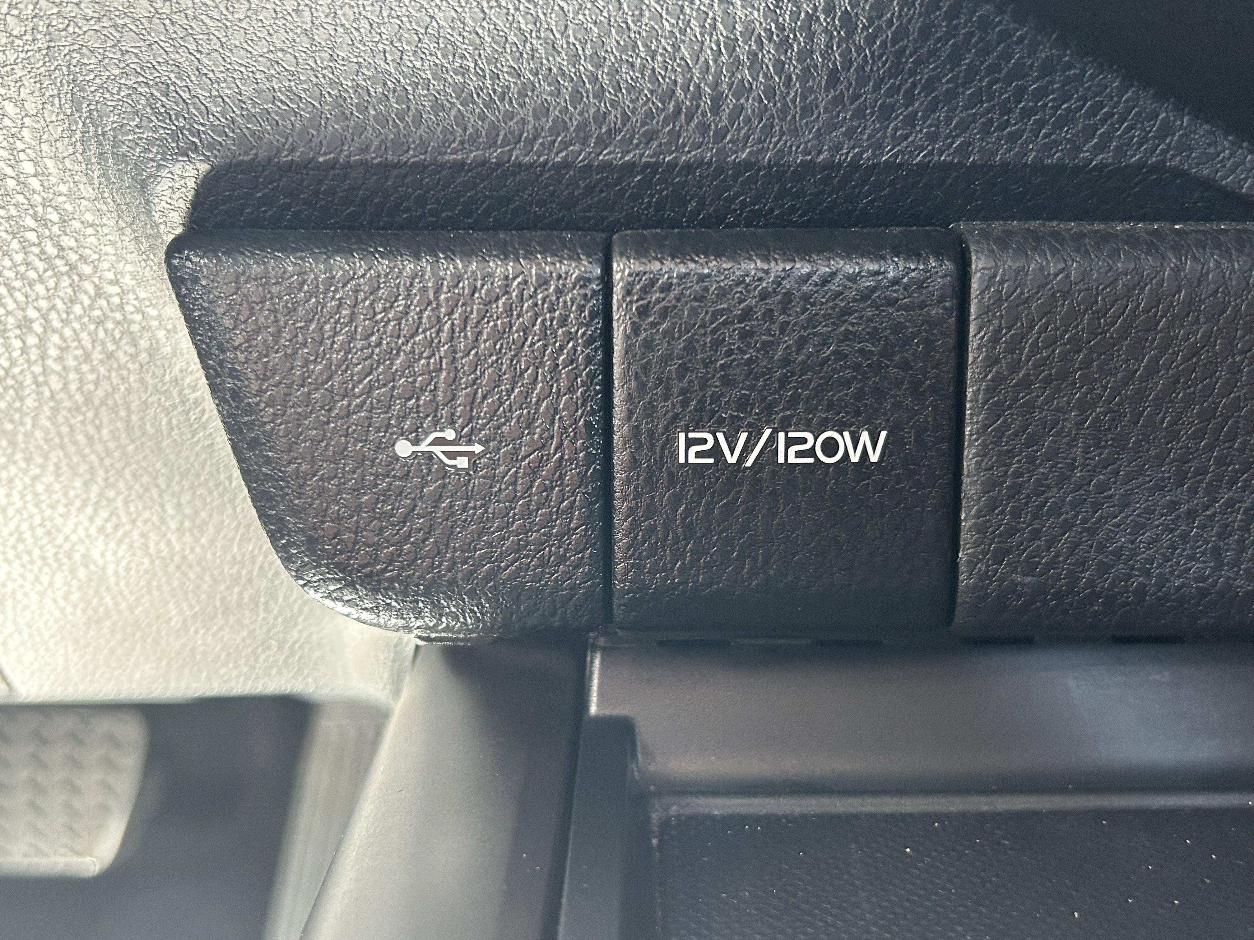 Certified 2023 Toyota Camry SE FWD image 29
