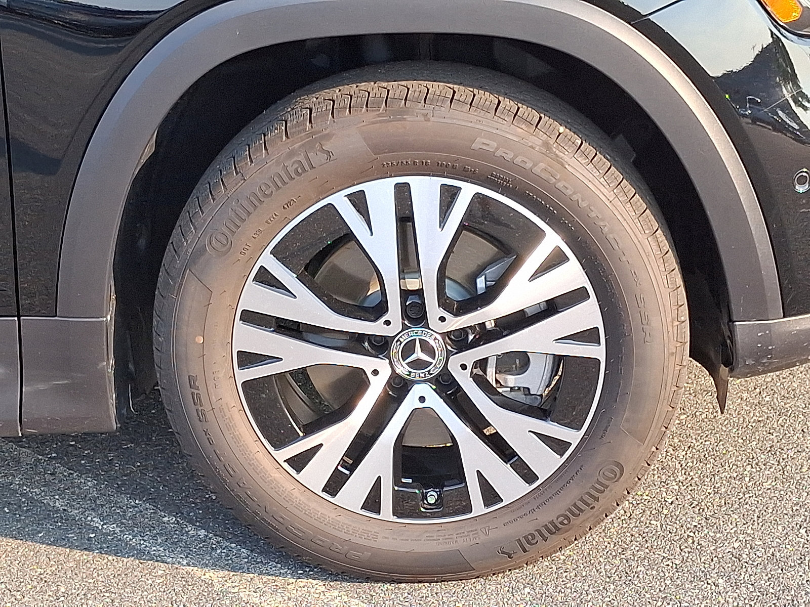 Used 2024 Mercedes-Benz GLB 250 4MATIC image 8