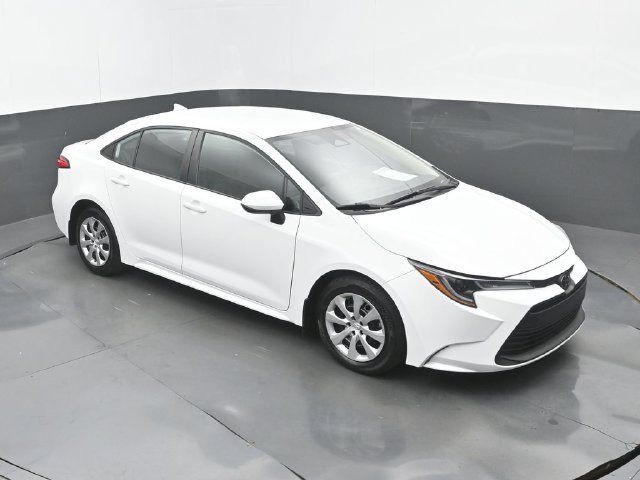 Used 2025 Toyota Corolla LE FWD image 28