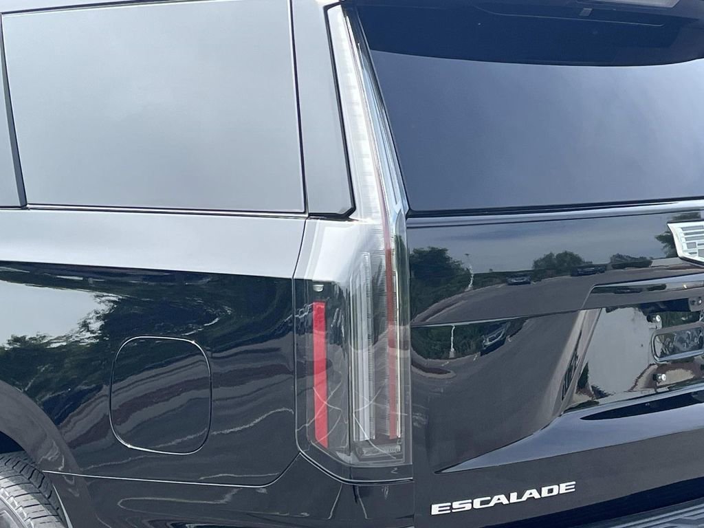 Certified 2025 Cadillac Escalade Sport w/ Touring Package AWD/4WD image 10