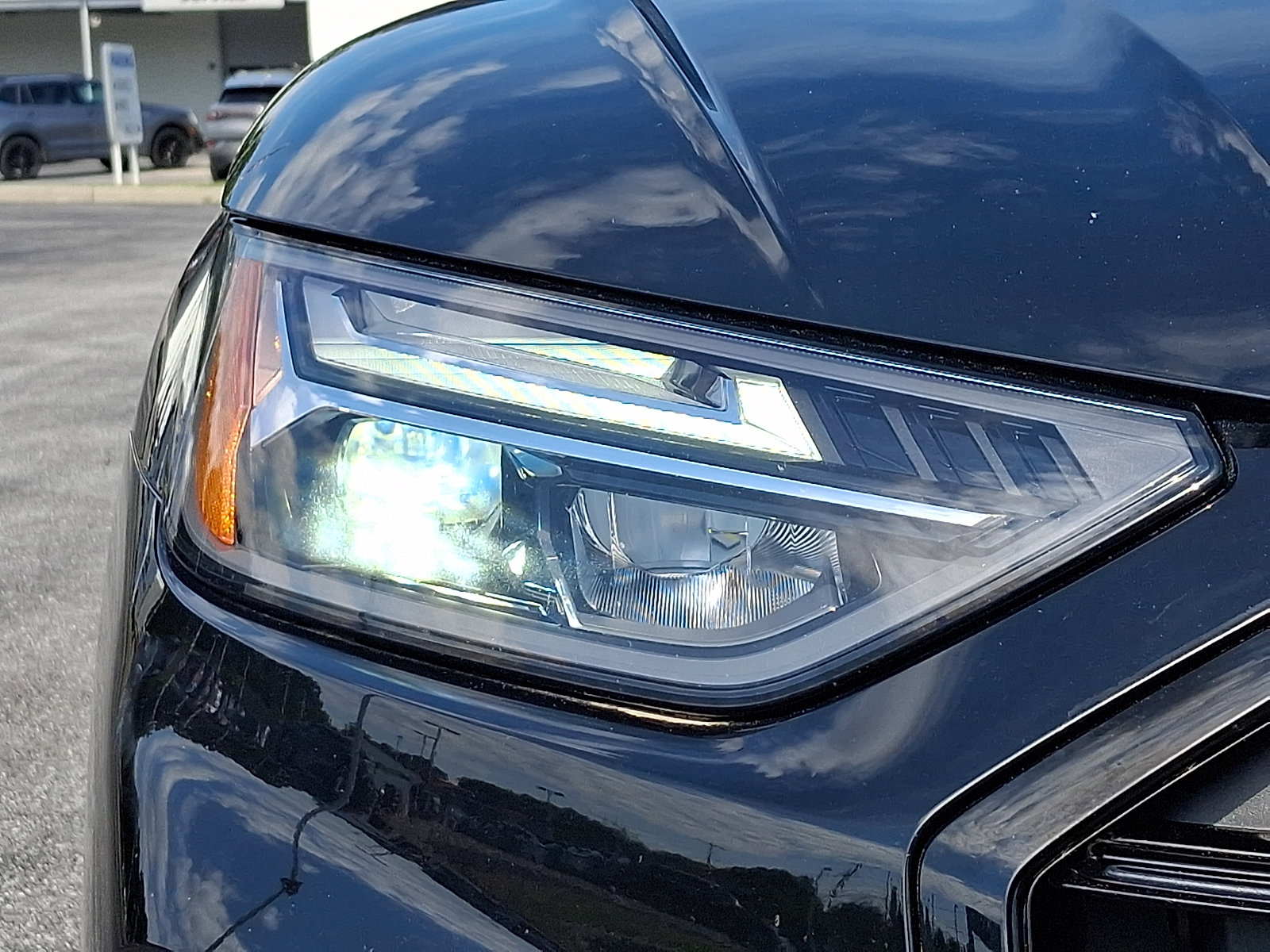 Used 2023 Audi SQ5 Premium Plus w/ Premium Plus Package AWD/4WD image 9