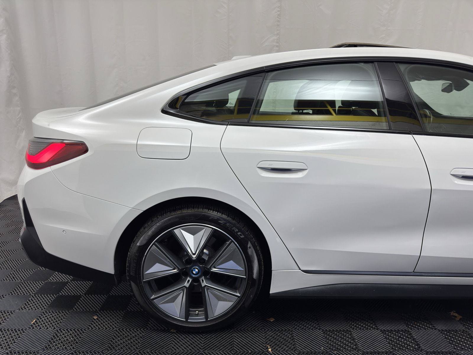 Used 2023 BMW i4 eDrive35 w/ Premium Package RWD image 13