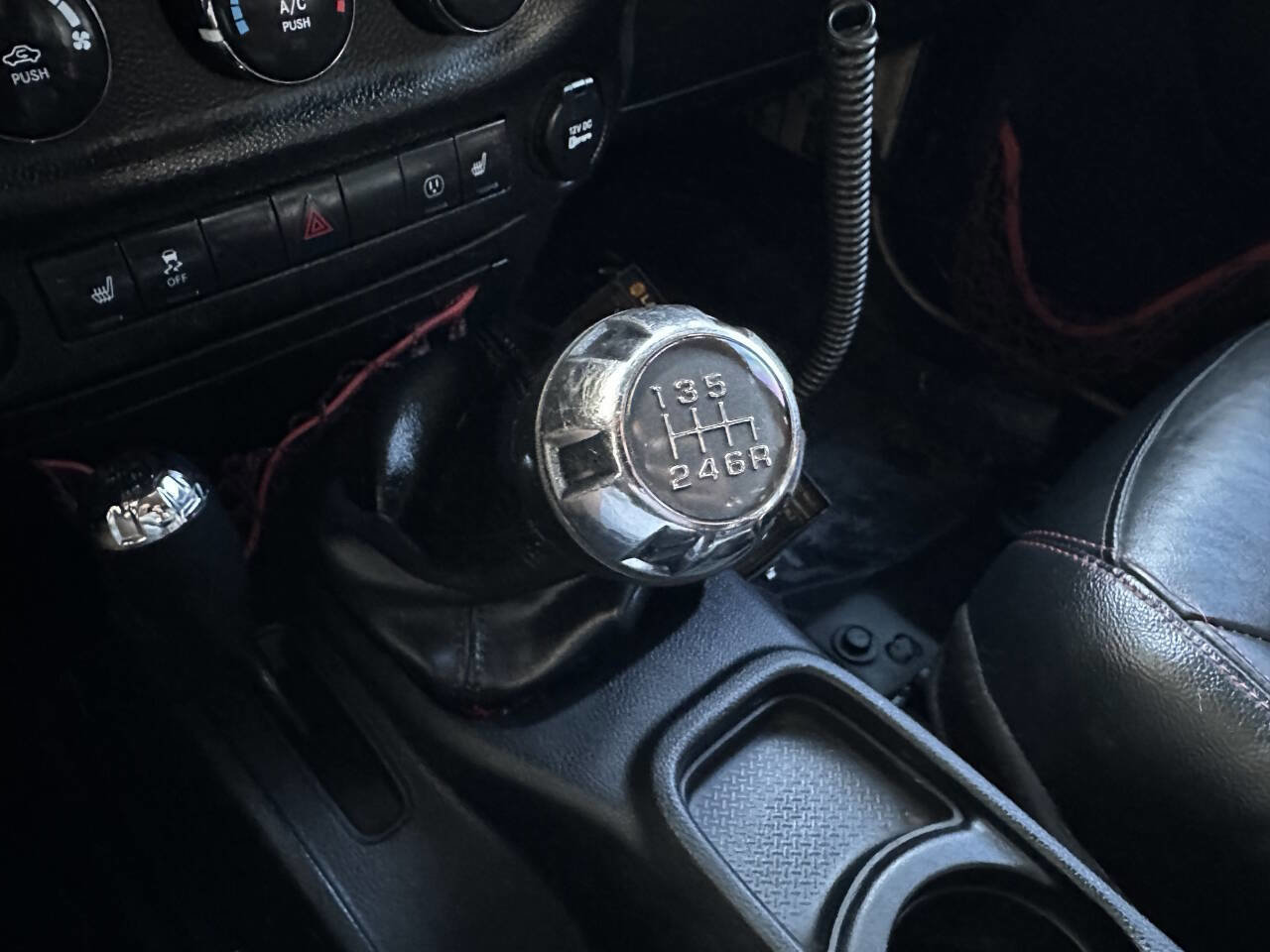 Used 2017 Jeep Wrangler Unlimited Rubicon image 29