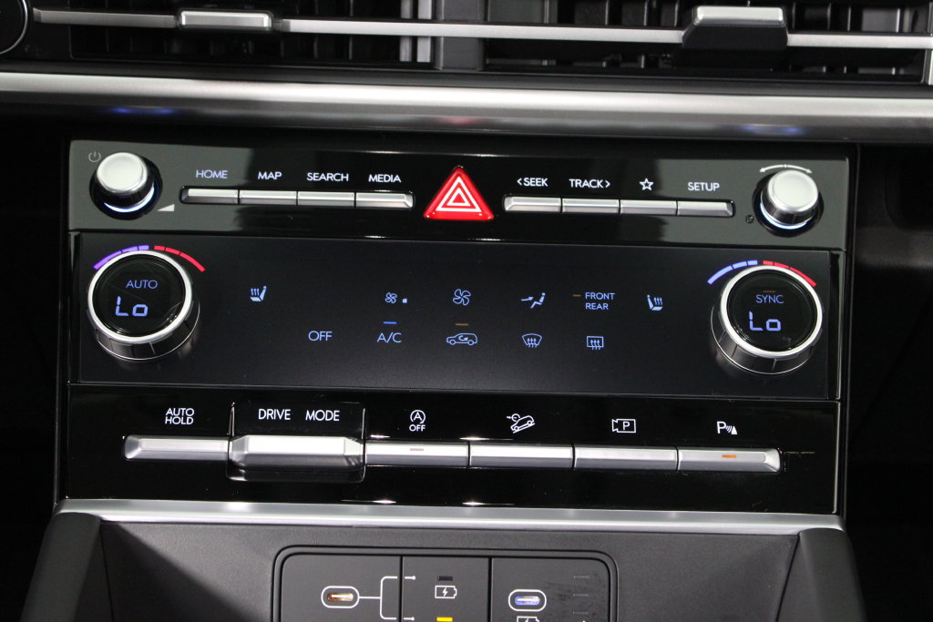 Certified 2027 Hyundai Santa Fe SEL FWD image 23