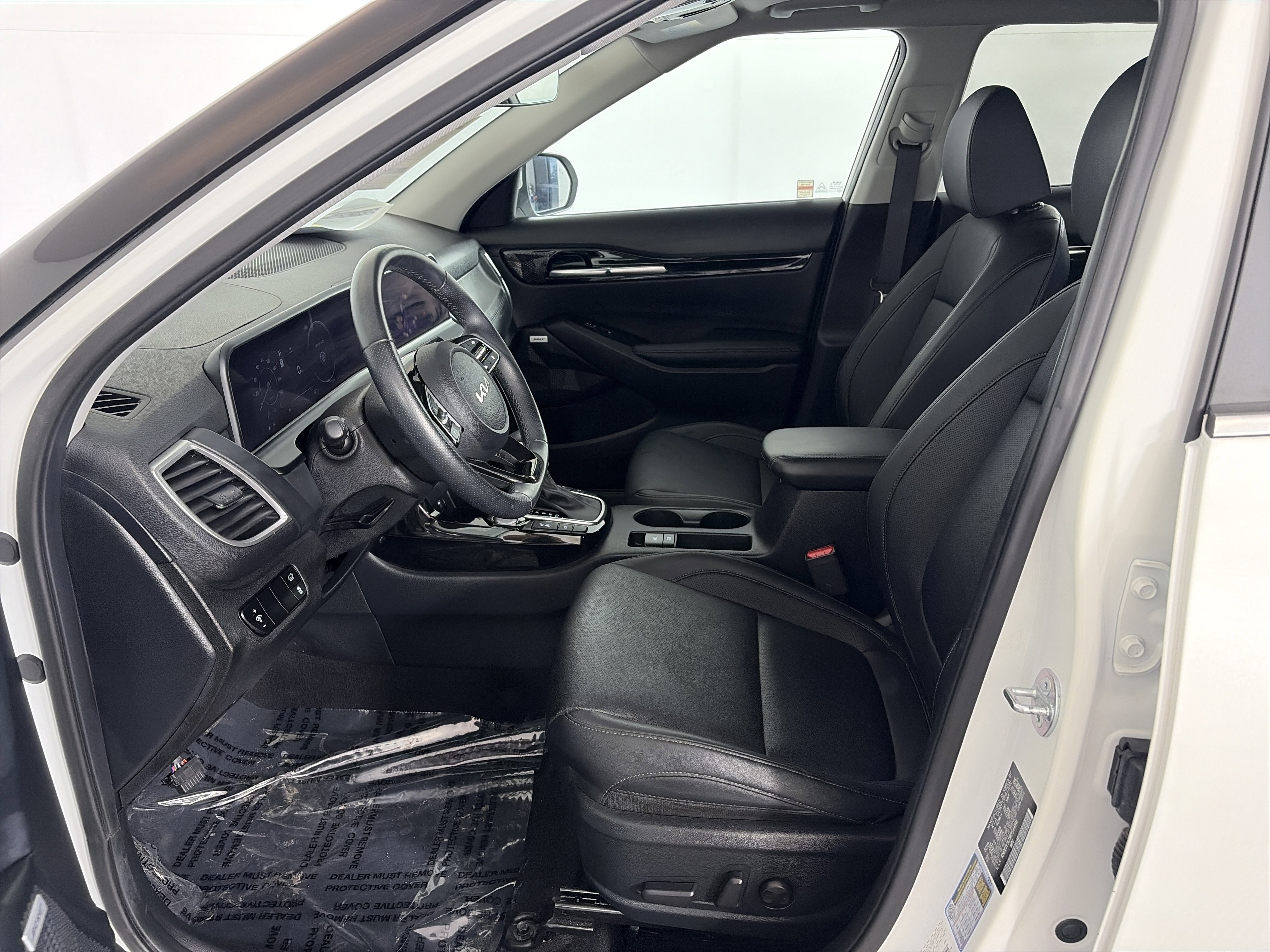 Certified 2024 Kia Seltos SX w/ SX Sunroof Package AWD/4WD image 6