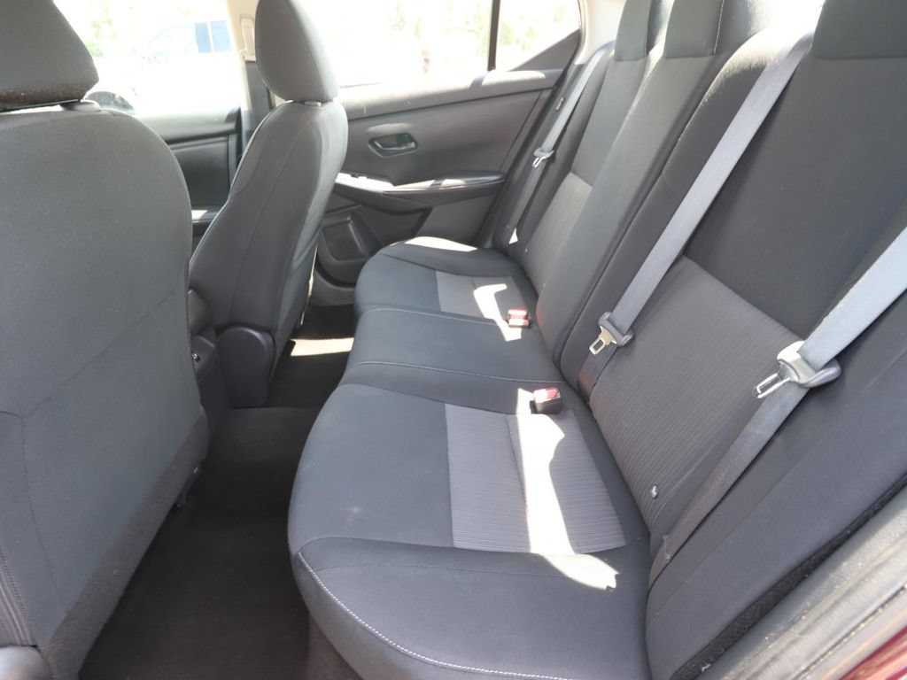 Used 2024 Nissan Sentra SV FWD image 9