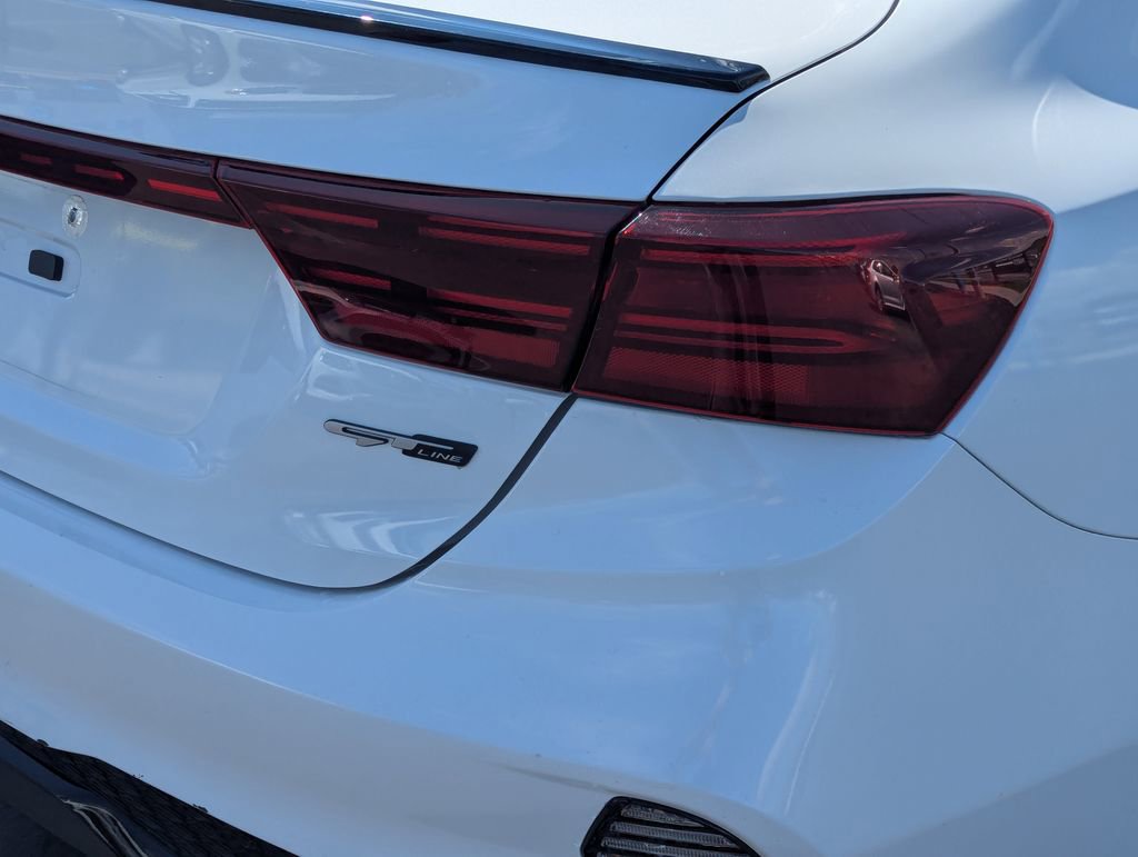 Used 2022 Kia Forte GT-Line w/ GT-Line Technology Package FWD image 5