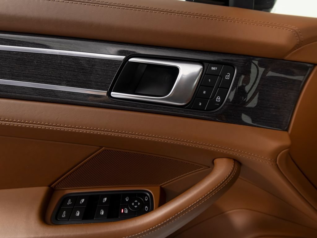 Certified 2023 Porsche Panamera 4 Platinum Edition AWD/4WD image 20