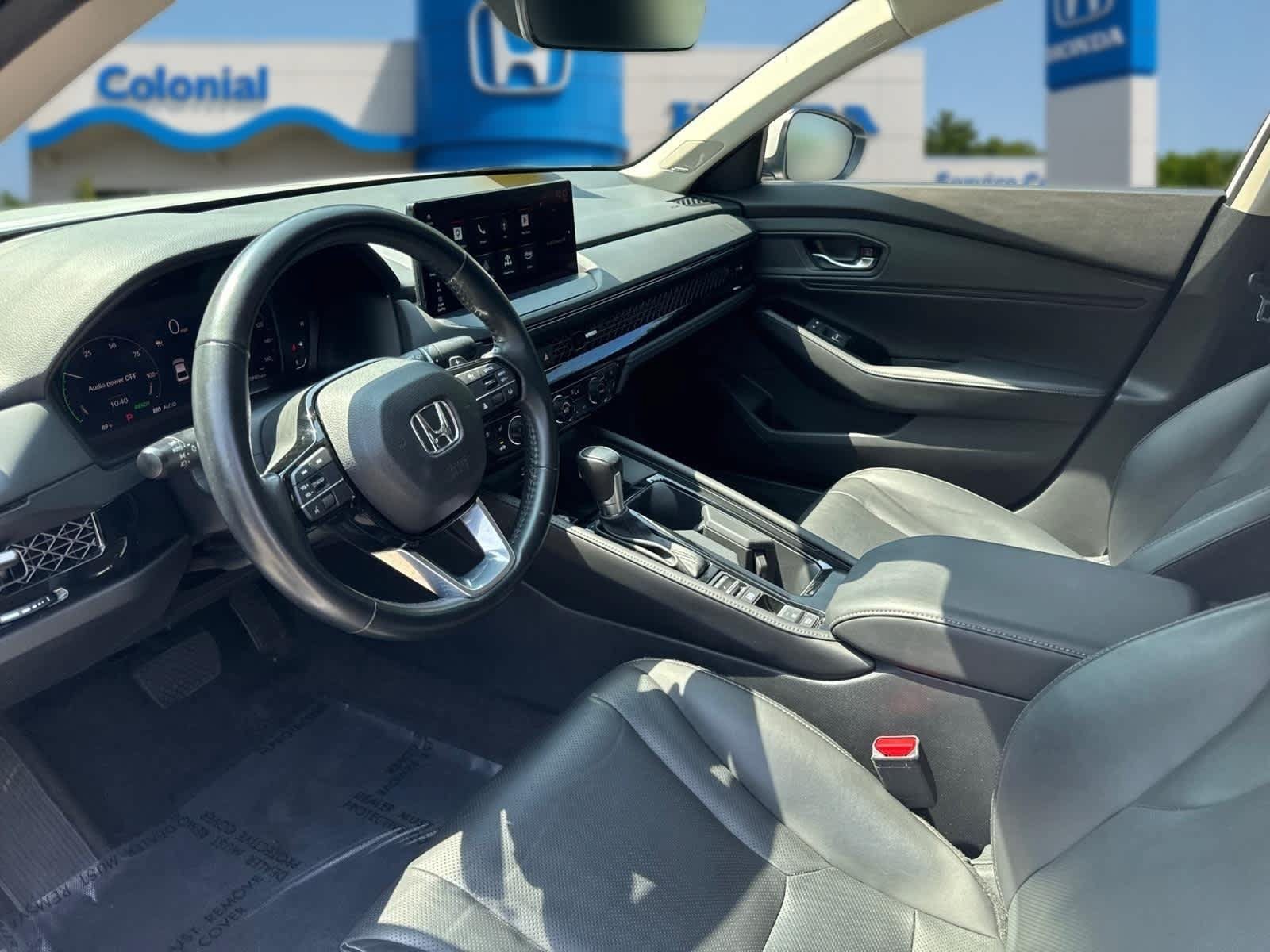 Used 2023 Honda Accord Touring image 13