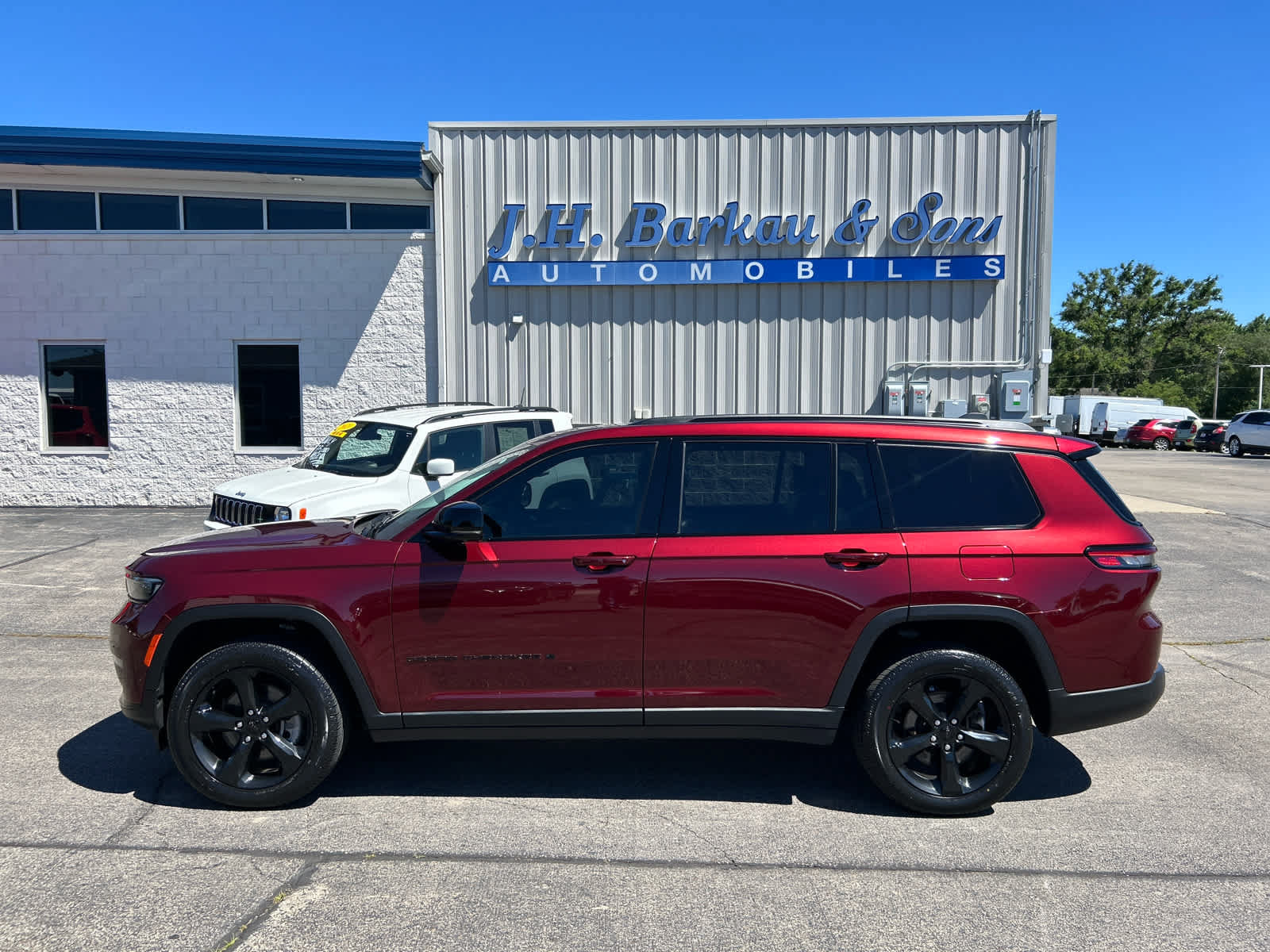 Used 2023 Jeep Grand Cherokee L Limited w/ Luxury Tech Group II AWD/4WD image 8