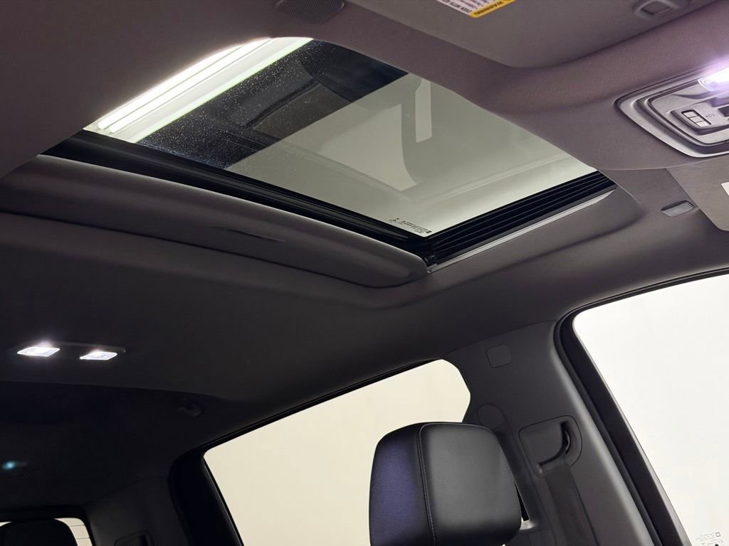 Used 2020 Chevrolet Silverado 1500 LTZ image 33