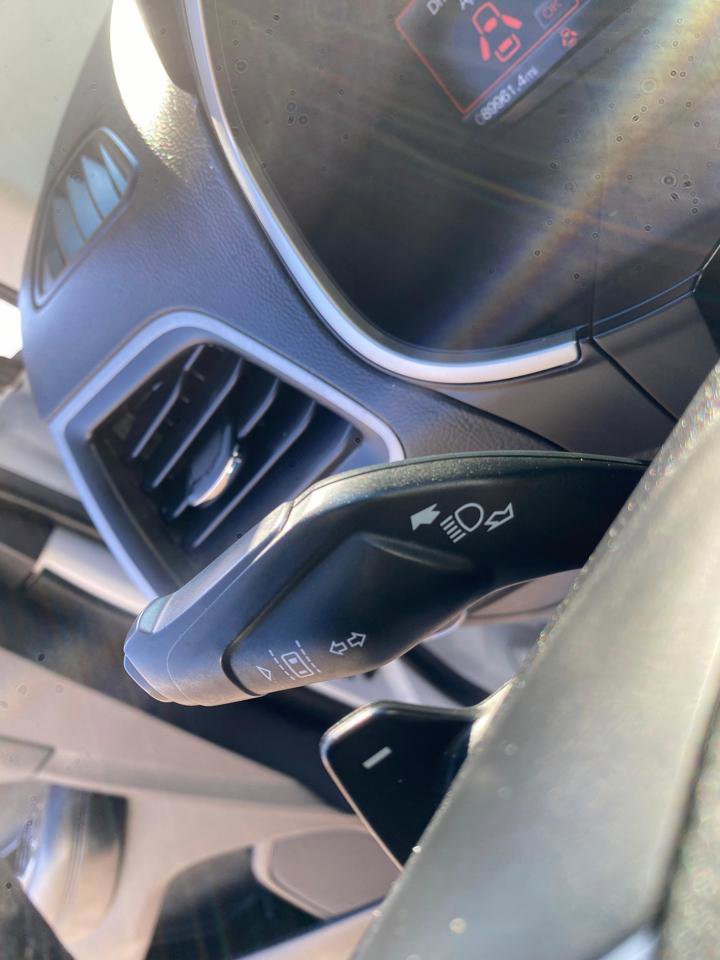 Used 2019 Ford Edge SEL image 18