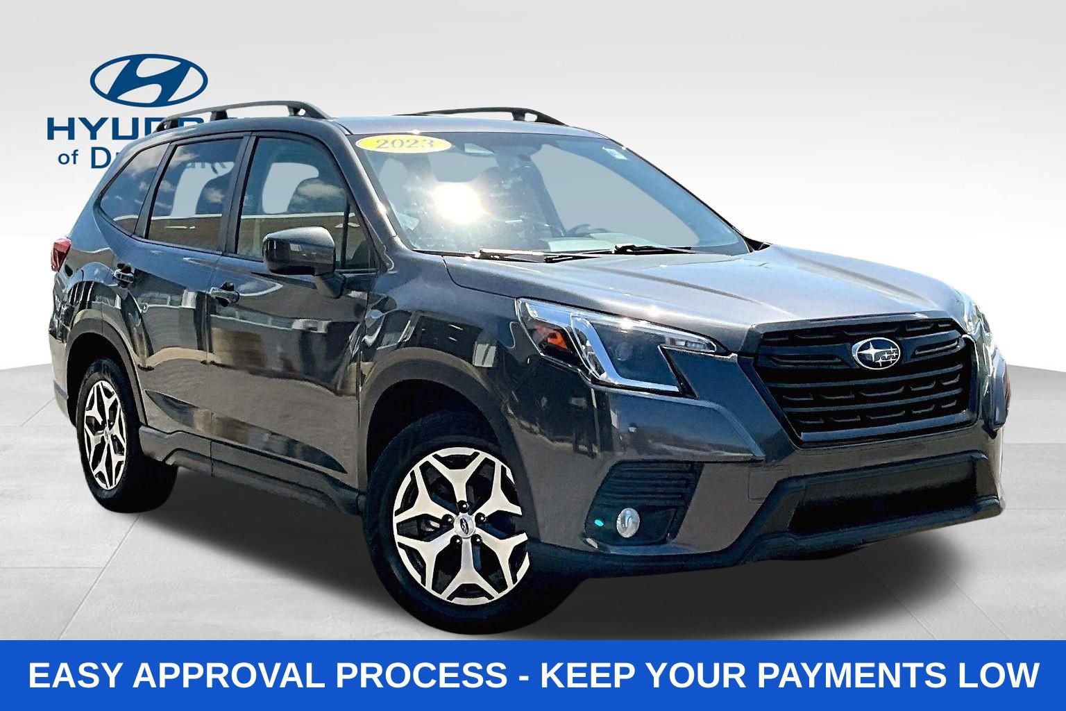 Used 2023 Subaru Forester Premium image 3