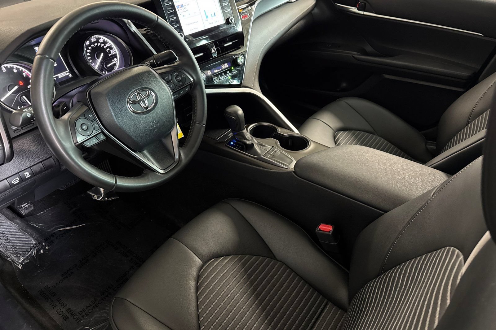 Used 2023 Toyota Camry SE FWD image 10