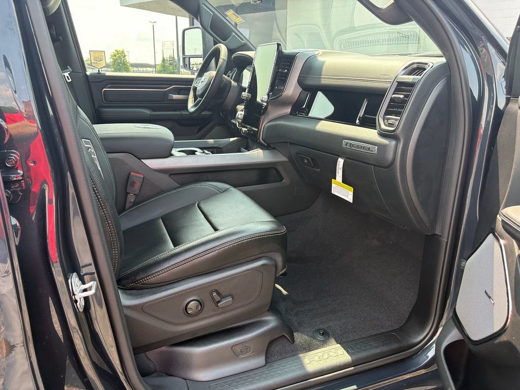 Used 2022 RAM 2500 Laramie AWD/4WD image 10