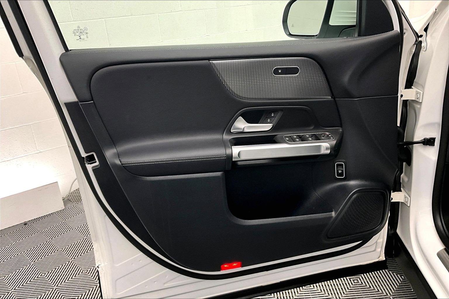 Certified 2022 Mercedes-Benz GLB 250 image 24