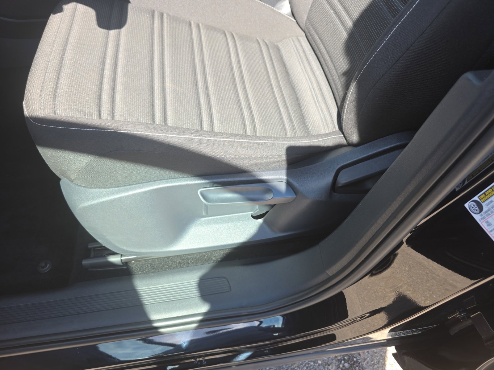 Certified 2022 Volkswagen Tiguan S image 14