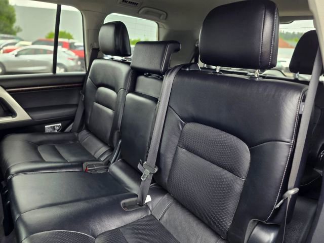 Used 2013 Toyota Land Cruiser AWD/4WD image 35