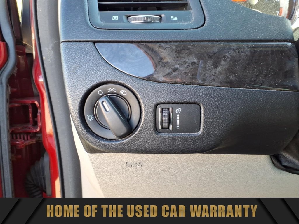 Used 2016 Dodge Grand Caravan American Value Package w/ UConnect Hands-Free Group FWD image 16