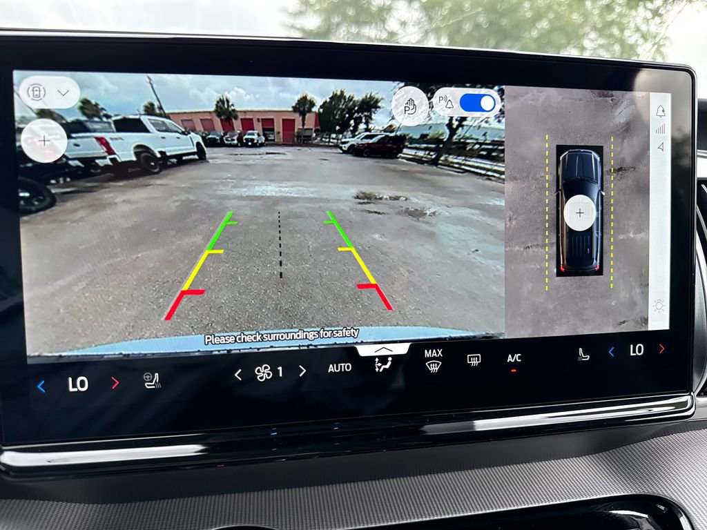 New 2026 Ford Expedition Active RWD image 7