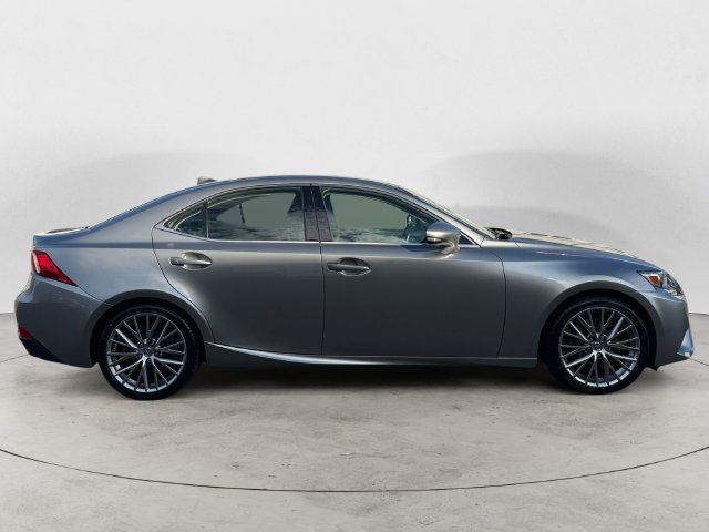 Used 2016 Lexus IS 300 AWD image 4