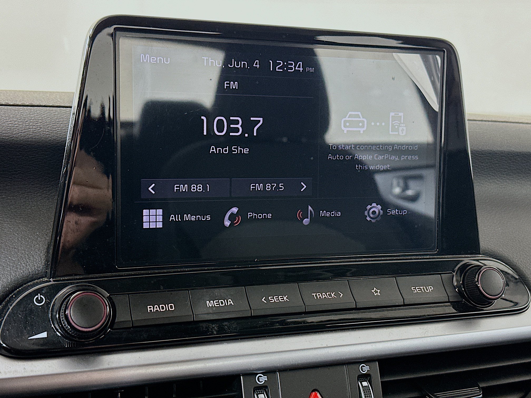 Certified 2024 Kia Forte LXS w/ LXS Technology Package FWD image 14