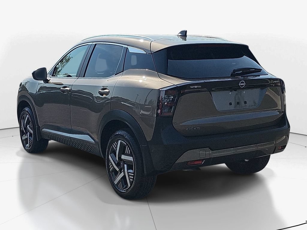 Used 2026 Nissan Kicks SV w/ Charging Package FWD image 8