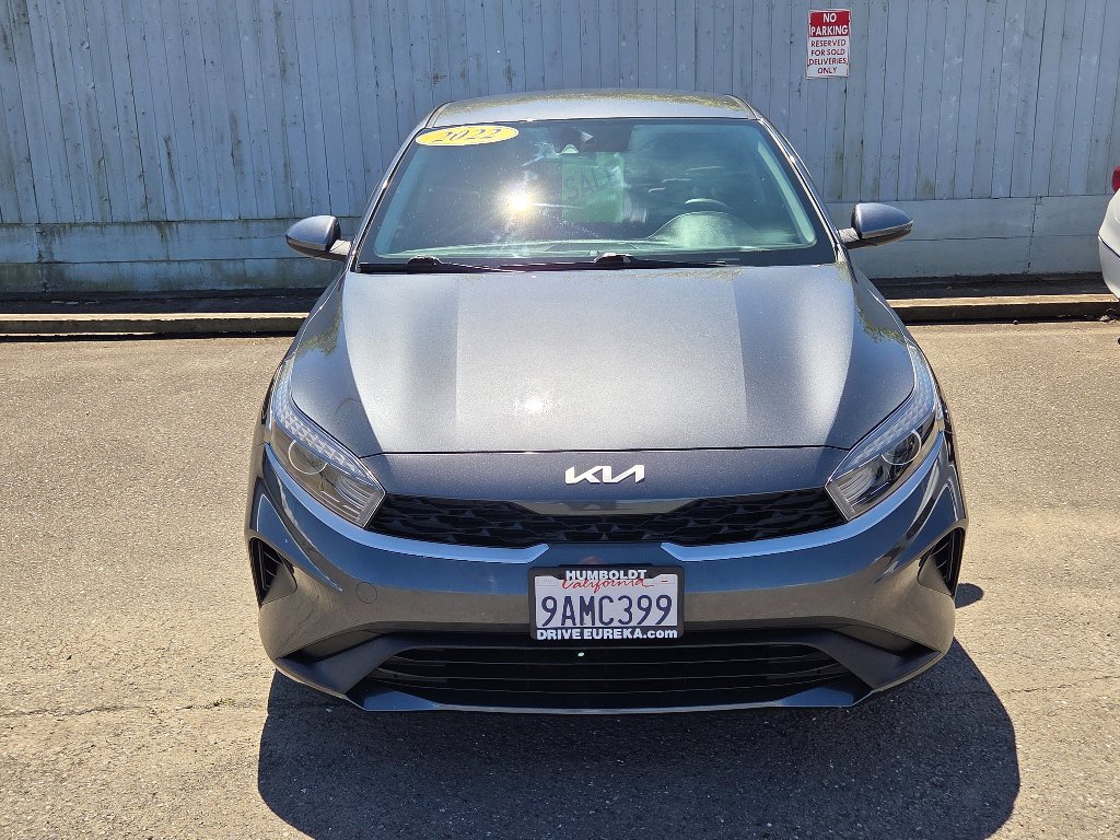 Used 2022 Kia Forte LXS FWD image 2