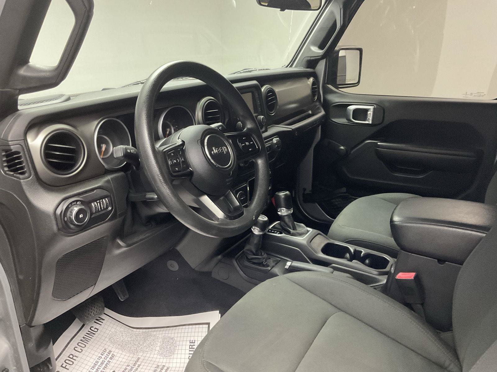 Used 2018 Jeep Wrangler Unlimited Sport AWD/4WD image 11
