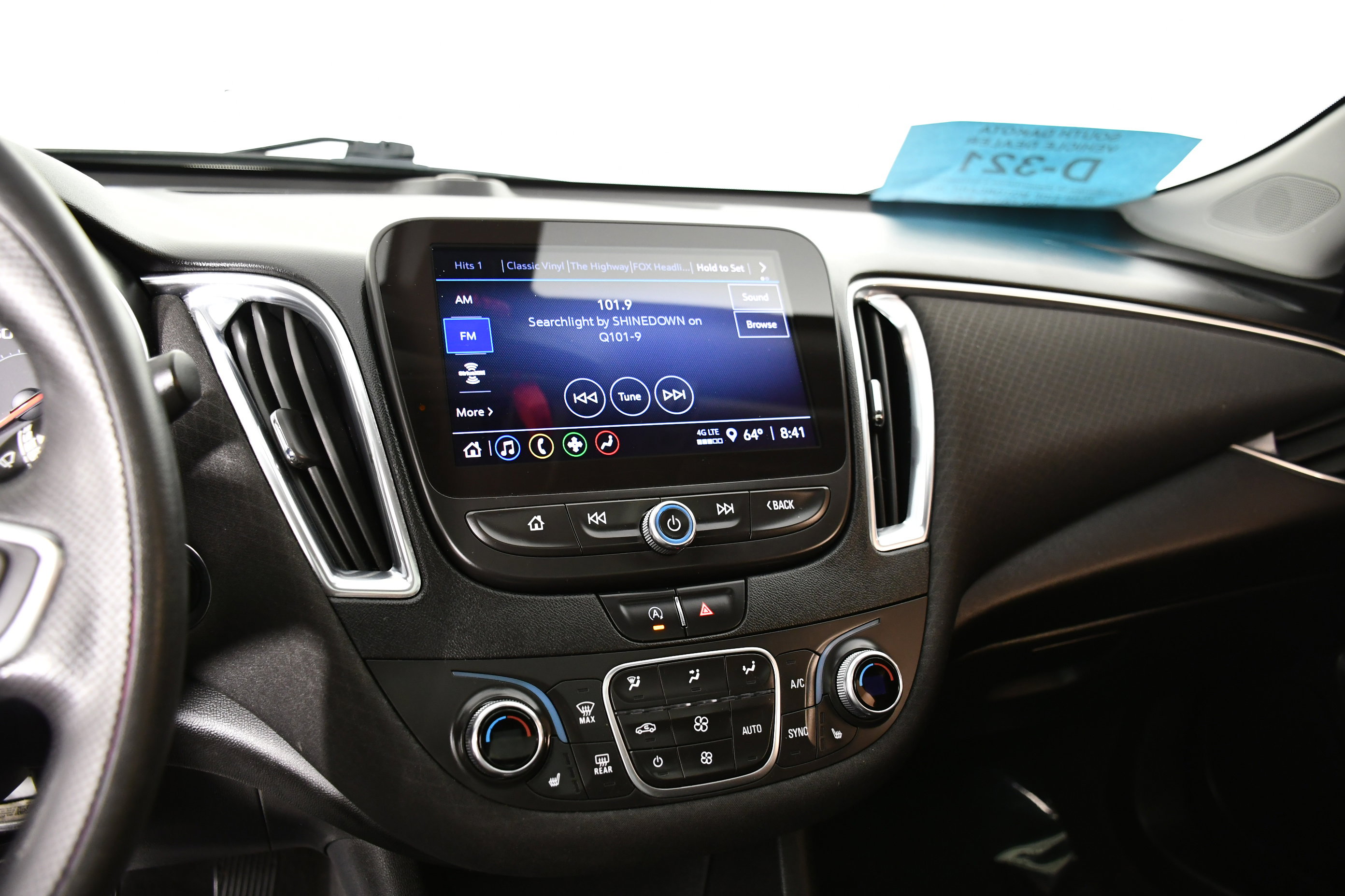 Used 2021 Chevrolet Malibu LT FWD image 25