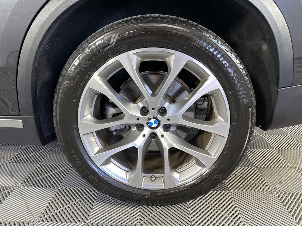 Certified 2023 BMW X5 xDrive40i w/ Premium Package AWD/4WD image 6