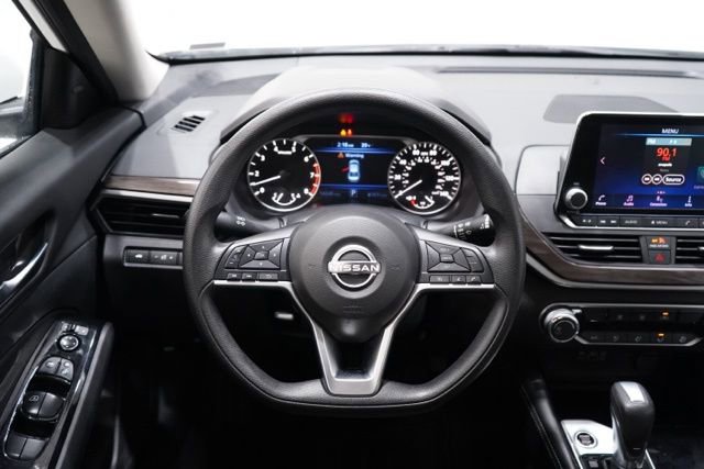 Used 2023 Nissan Altima 2.5 SV image 14