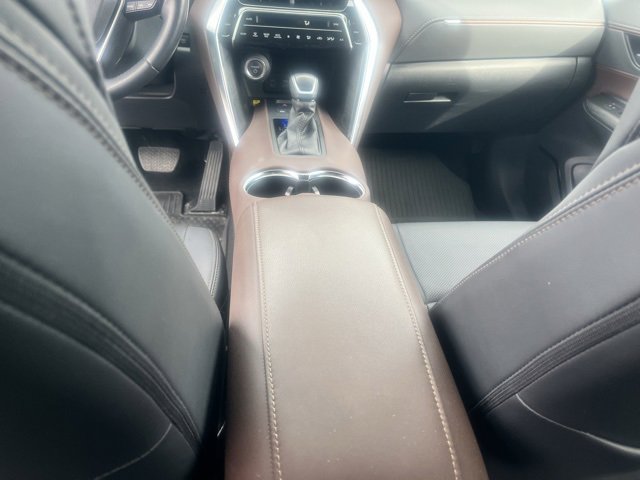 Used 2024 Toyota Venza Limited image 22