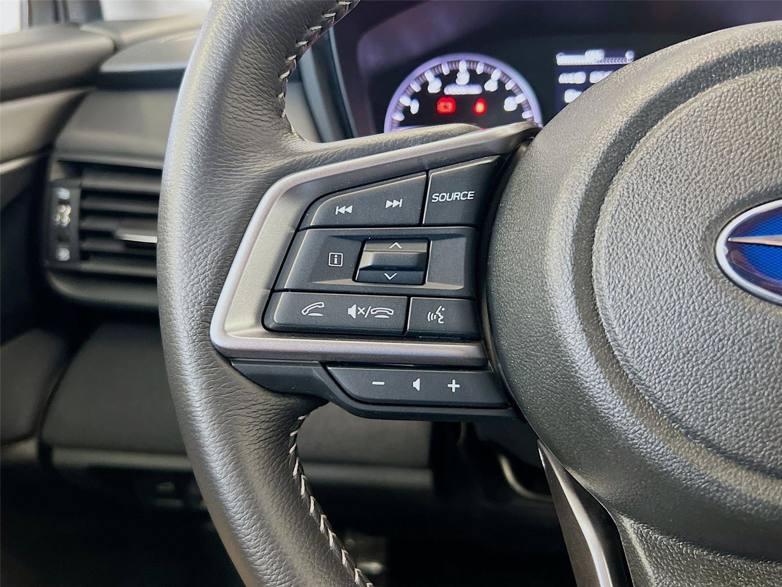 Certified 2025 Subaru Outback Premium w/ Popular Package #1A image 33