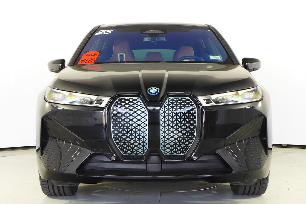 Used 2023 BMW iX xDrive50 w/ Sport Package image 3
