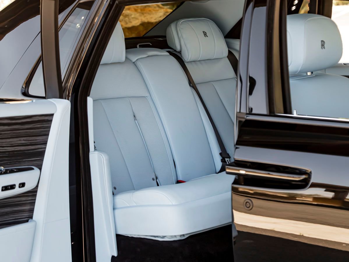 Used 2023 Rolls-Royce Phantom Sedan w/ The Phantom Package RWD image 34