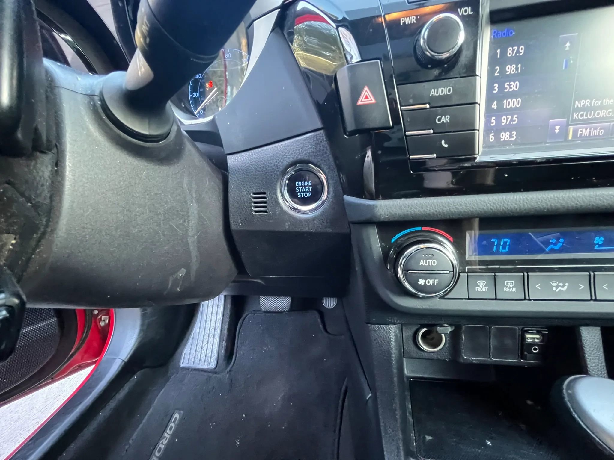 Used 2016 Toyota Corolla S Special Edition FWD image 28