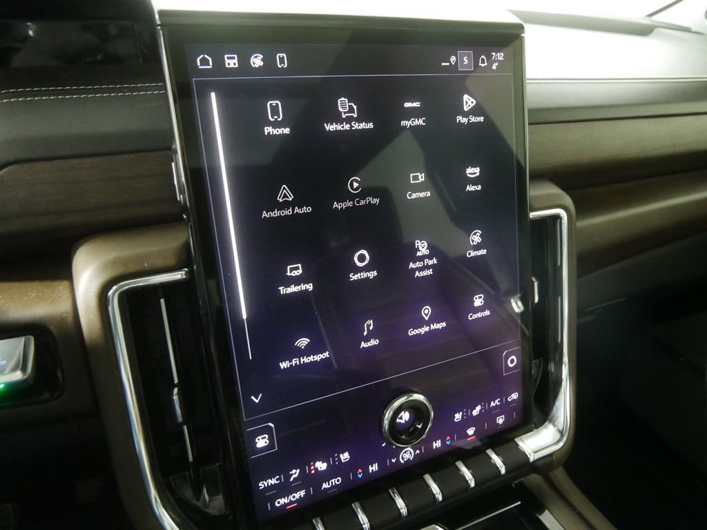Used 2025 GMC Yukon Denali Ultimate AWD/4WD image 32