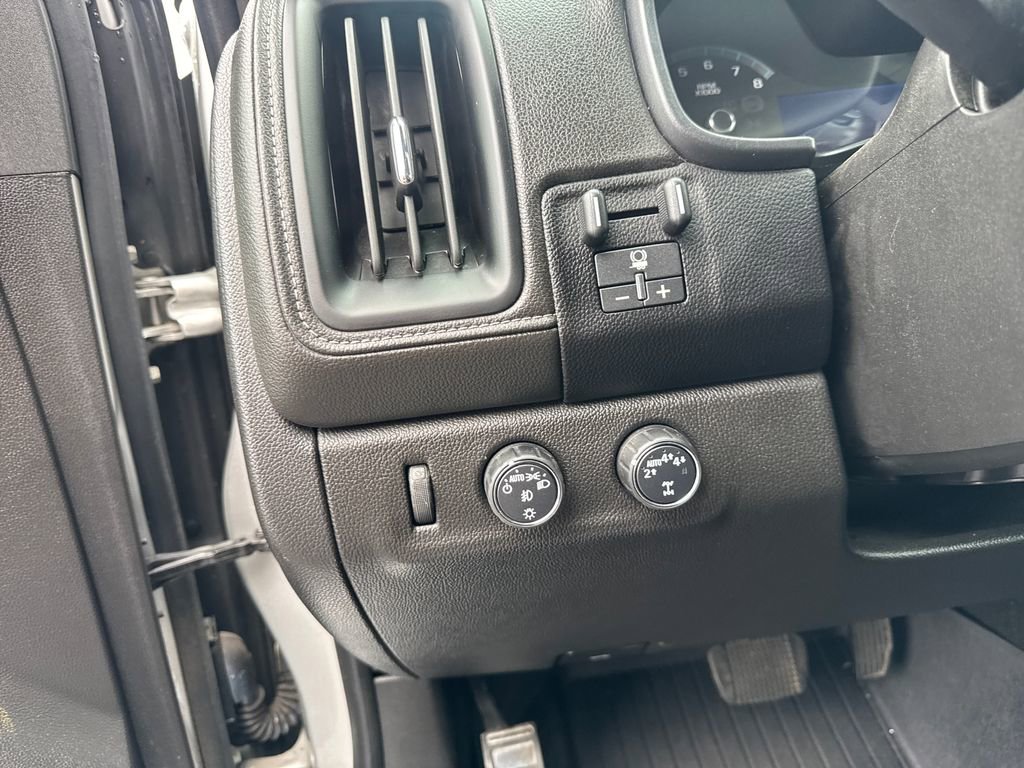 Used 2018 GMC Canyon SLT w/ Driver Alert Package AWD/4WD image 25