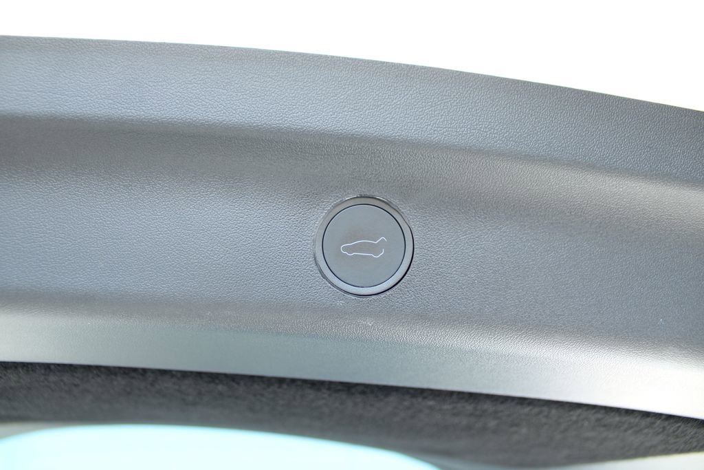 Used 2024 Tesla Model Y Long Range image 32