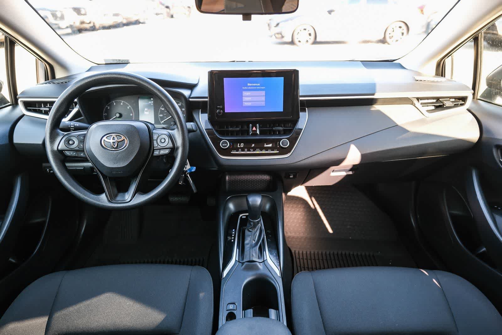 Used 2025 Toyota Corolla LE FWD image 13
