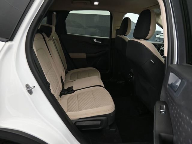 Used 2020 Ford Escape SE image 39