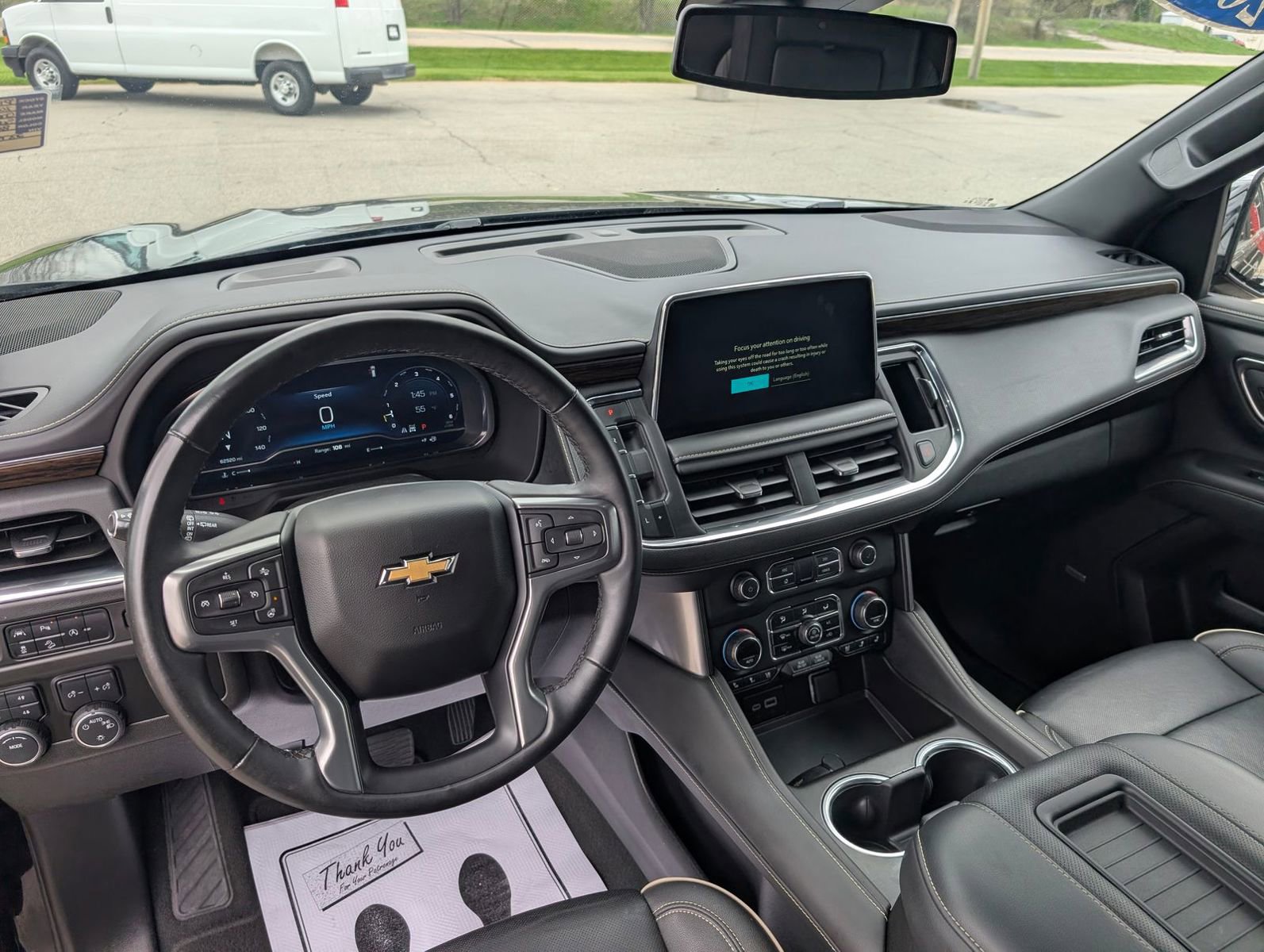 Used 2024 Chevrolet Suburban Premier AWD/4WD image 12