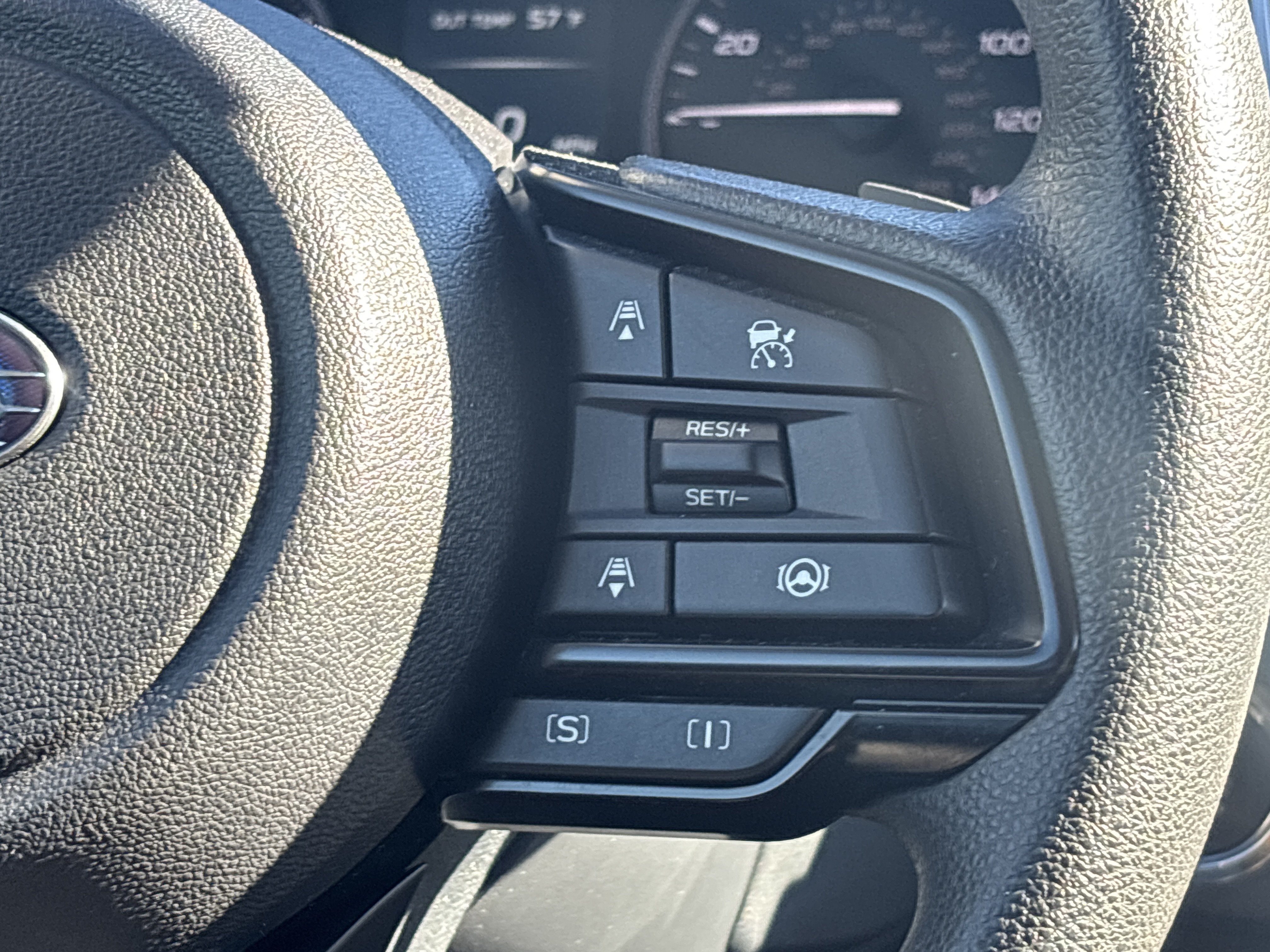 Certified 2025 Subaru Crosstrek 2.5i Premium AWD/4WD image 10