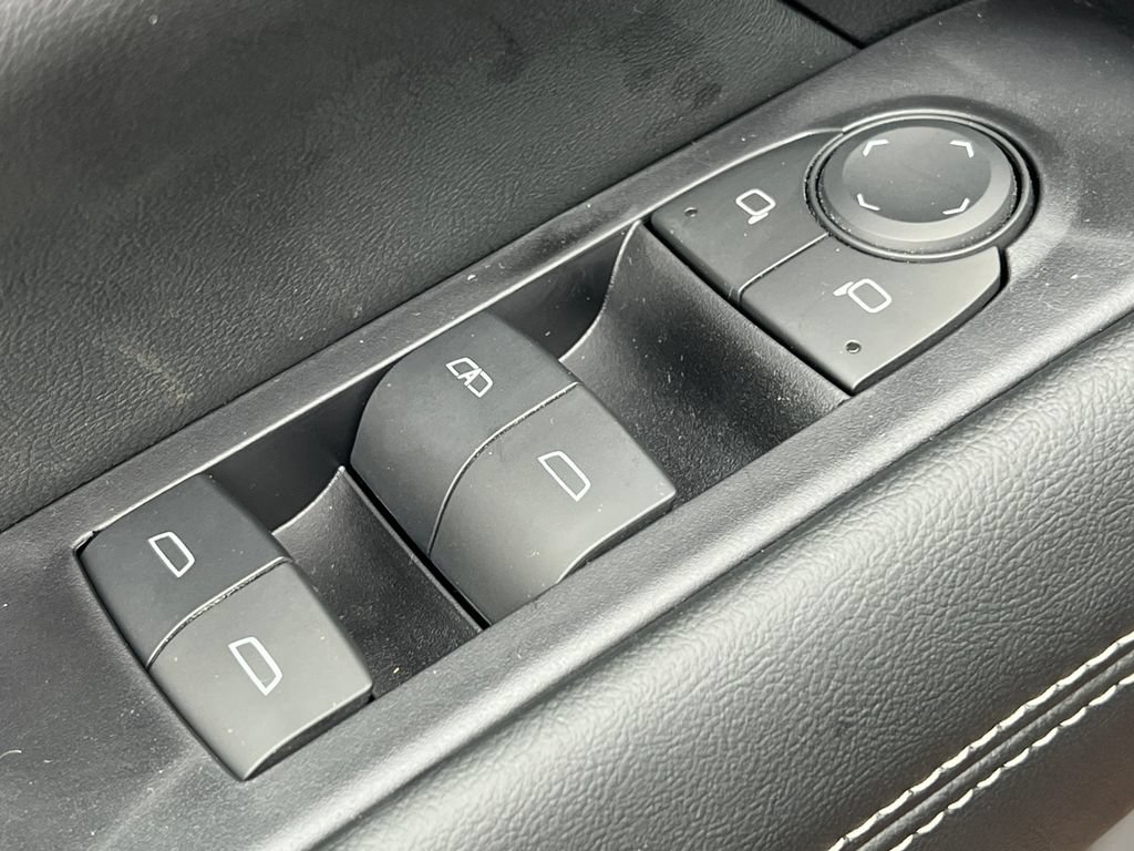 New 2027 GMC Terrain Elevation w/ LPO, Floor Liner Package AWD/4WD image 13