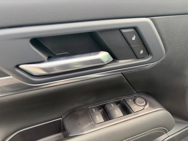 New 2027 GMC Terrain Elevation w/ Elevation Premium Package AWD/4WD image 11