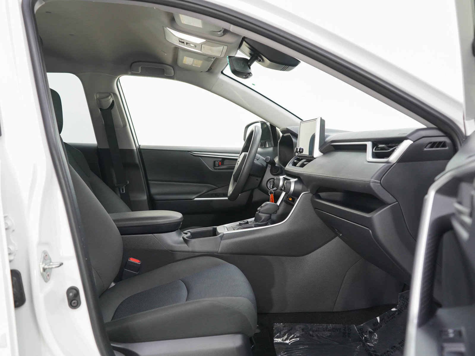 Used 2025 Toyota RAV4 LE AWD/4WD image 11