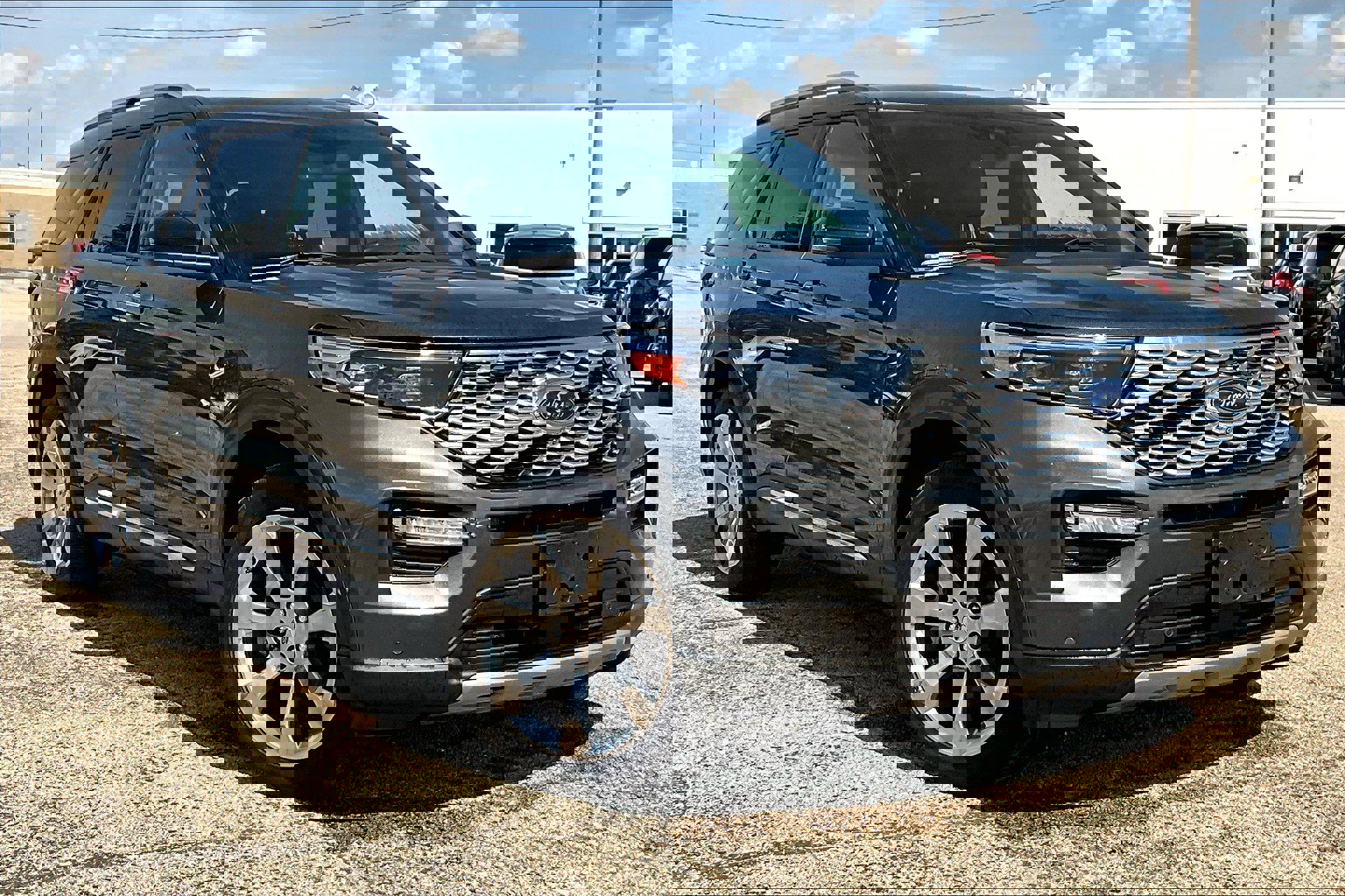 Used 2020 Ford Explorer Platinum w/ Premium Technology Package image 39